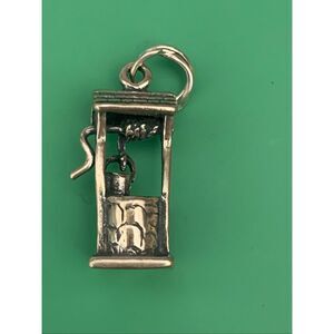 Wishing Well Sterling Silver Jewelry Charm #garden #keepsake